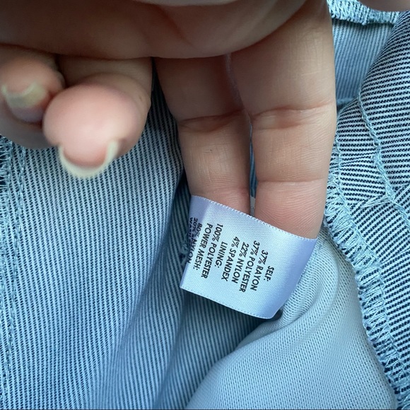 Kim Rogers Pinstriped navy blue & white Stretch Bermudas Preppy Golf cuf… - Picture 6 of 7